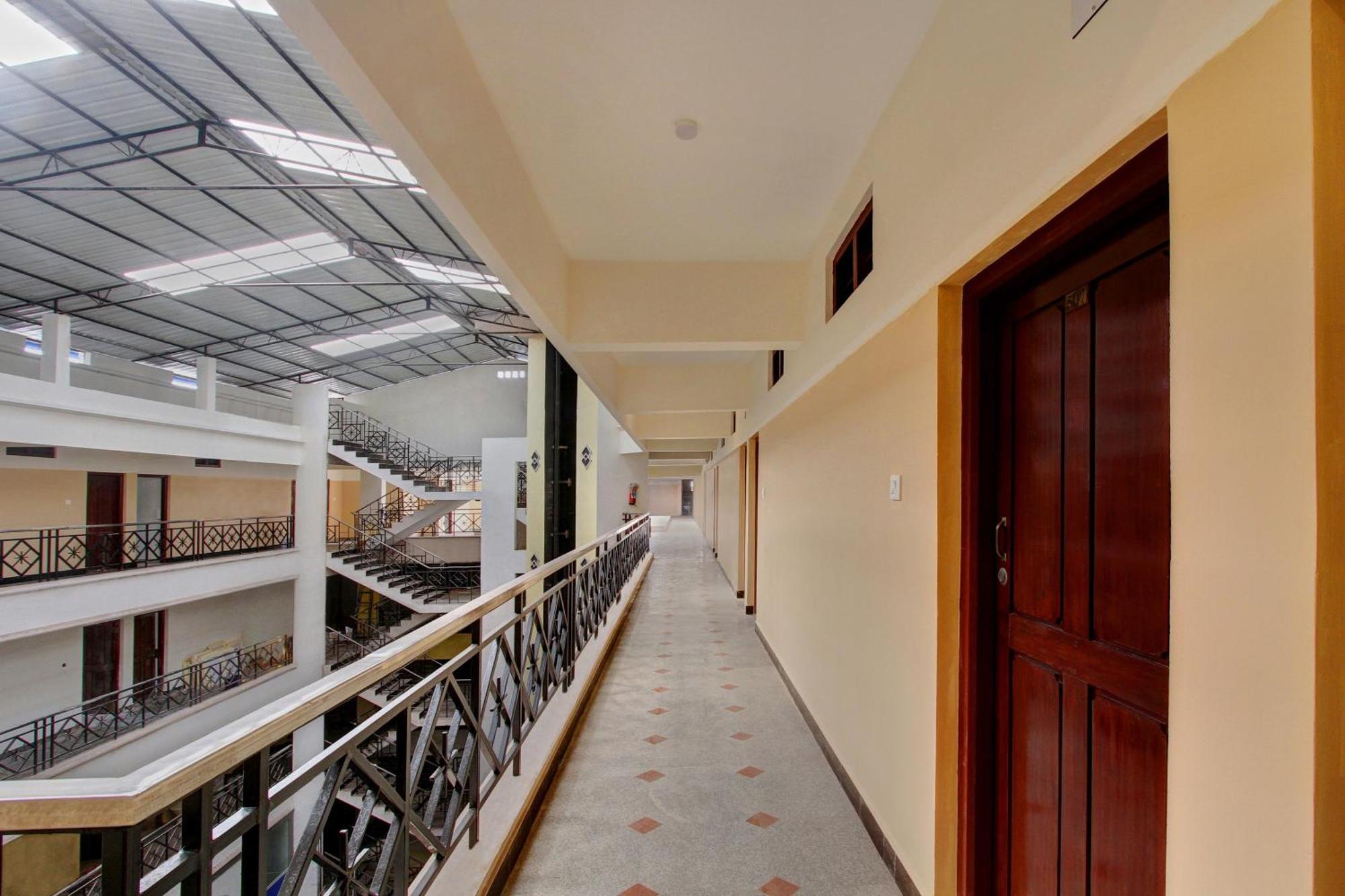 Hotel O Century Park Kāsaragod Buitenkant foto